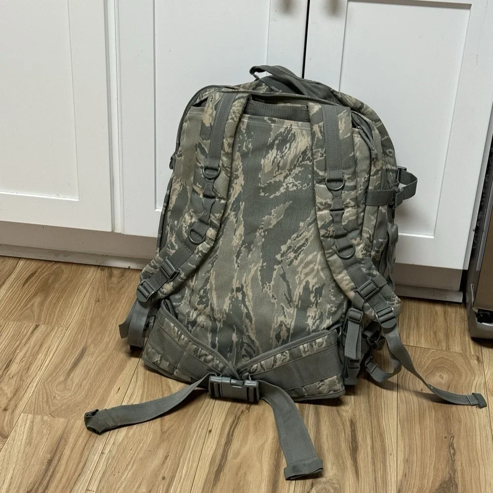 Bugout Gear ACU Camo Convertible Backpack Travel Bag Green Digicam Adjustable Sz